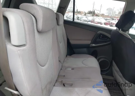 2006 Toyota Rav4 z USA, uszkodzony, nr VIN JTMBD33V065013946